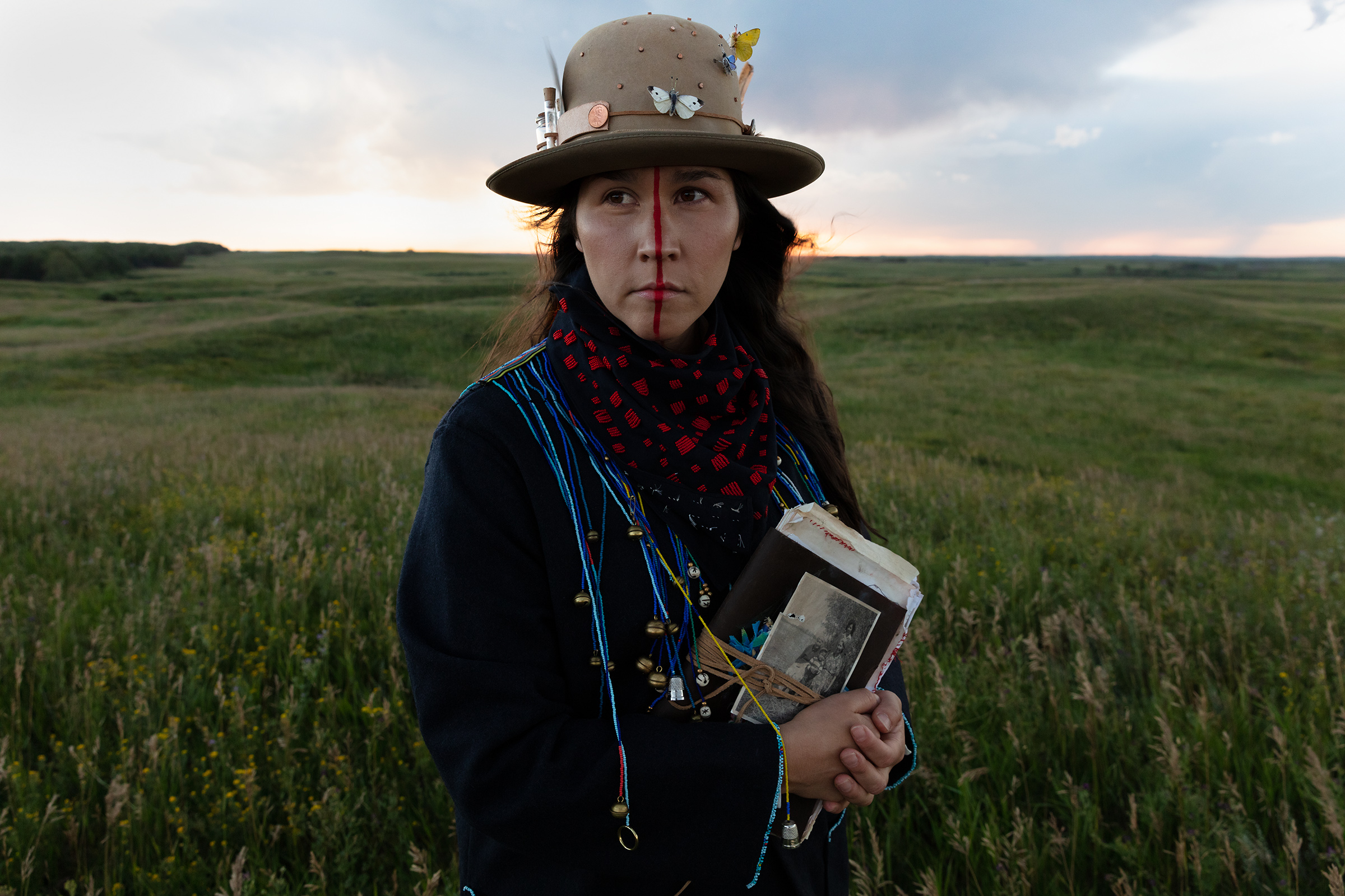     Meryl McMaster, The Grass Grows Deep, 2022, from the series ôhkominak âcimowina / Stories of my Grandmothers. Courtesy of the artist, Stephen Bulger Gallery, and Pierre-François Ouellette art contemporain

